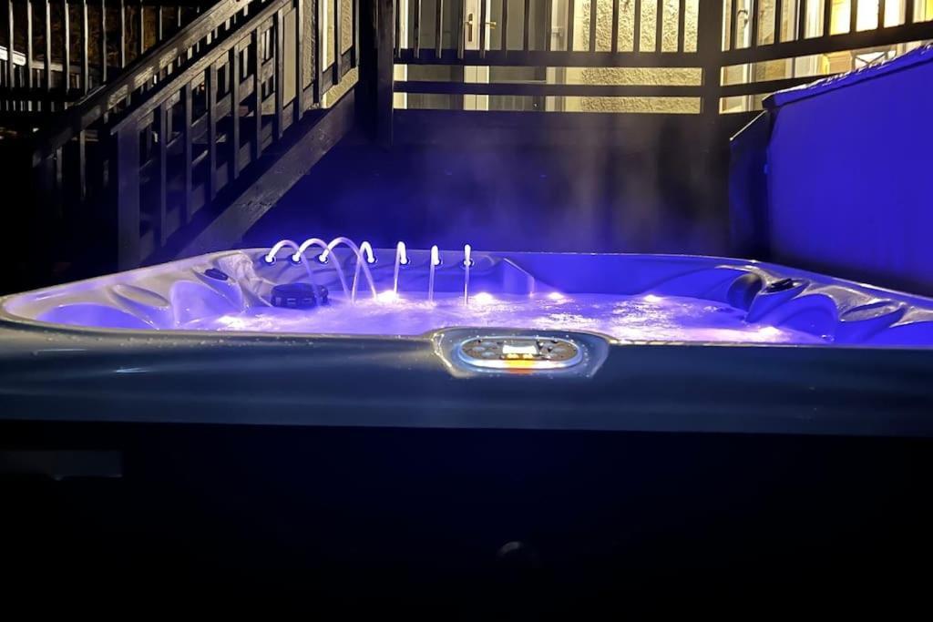 Waterside 3 Bed Cottage, Hot Tub, Sauna, Pvt Beach 애로차 외부 사진